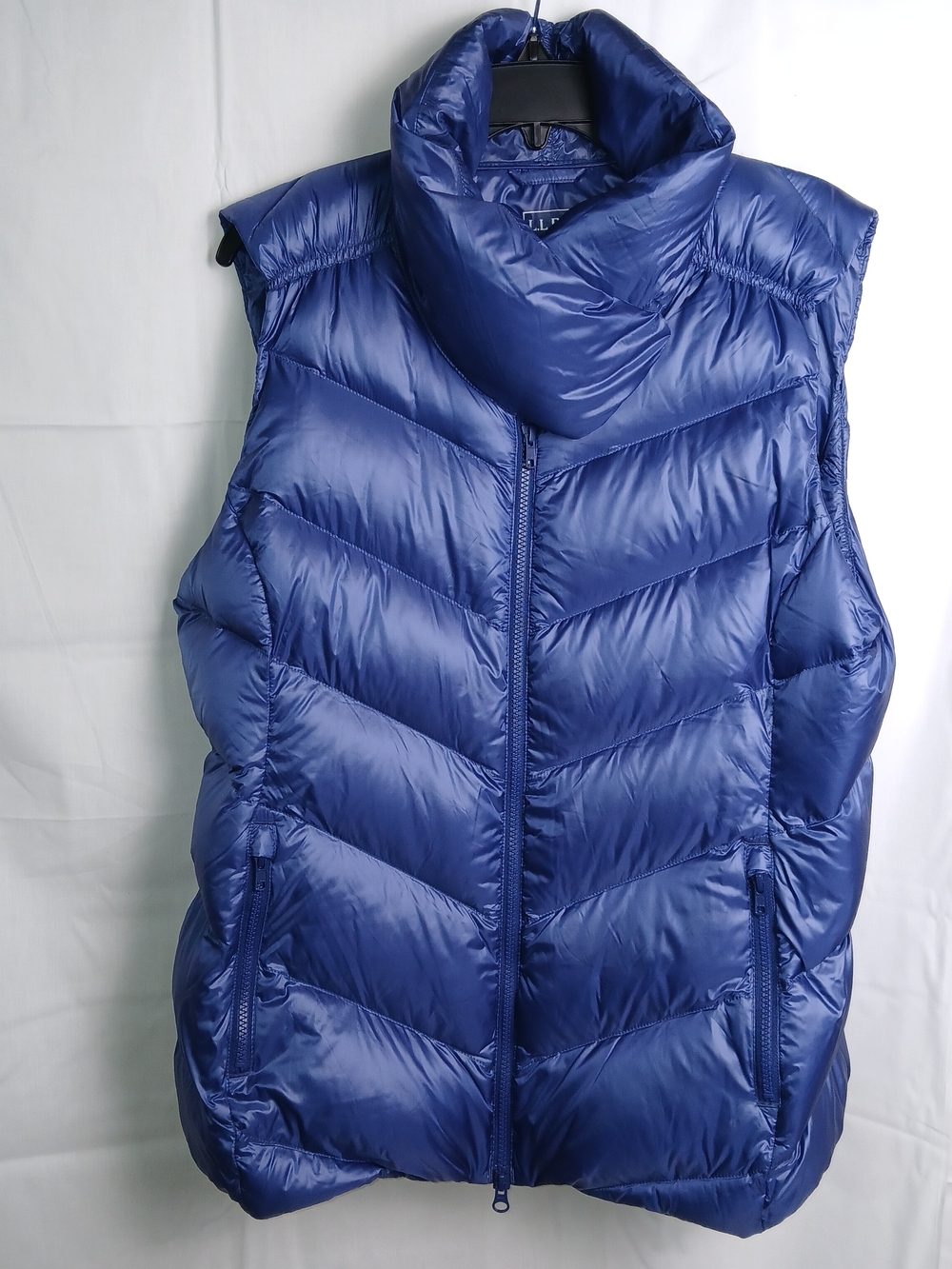 L.L. Bean‎ Downtek Women's Puffer Vest in Deep Blue - Large